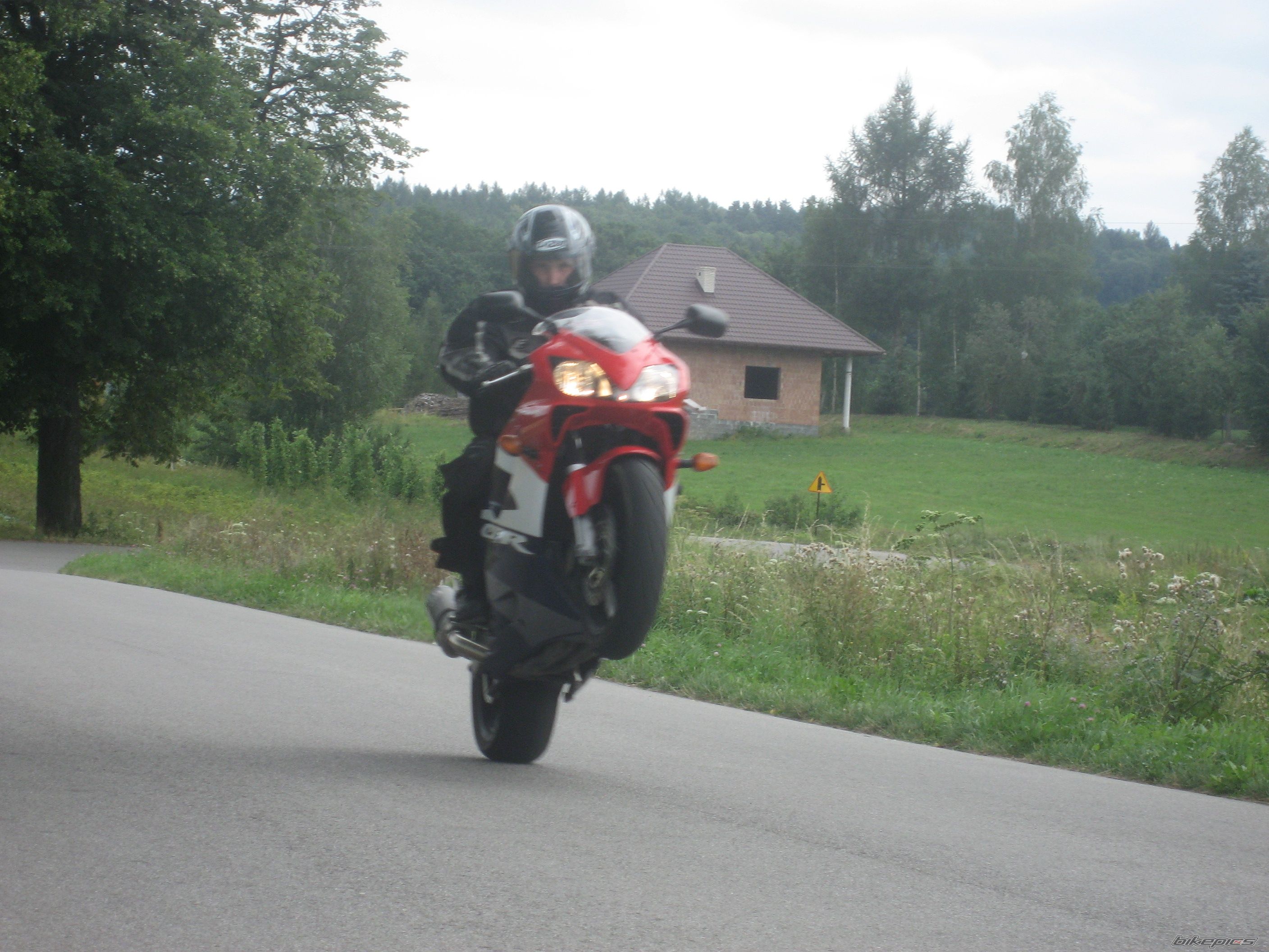 Photo 1000101