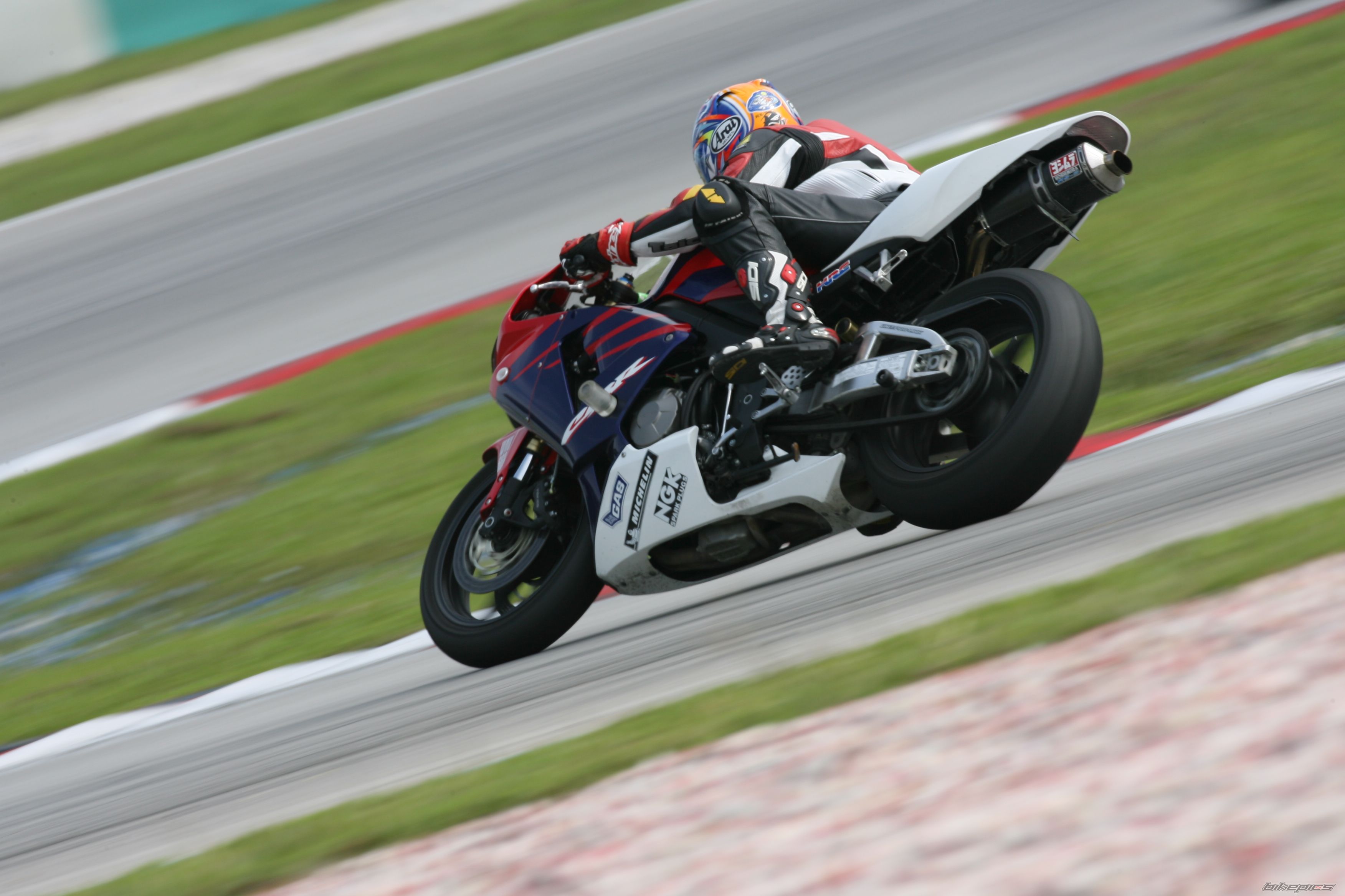Bike Photo 1000359