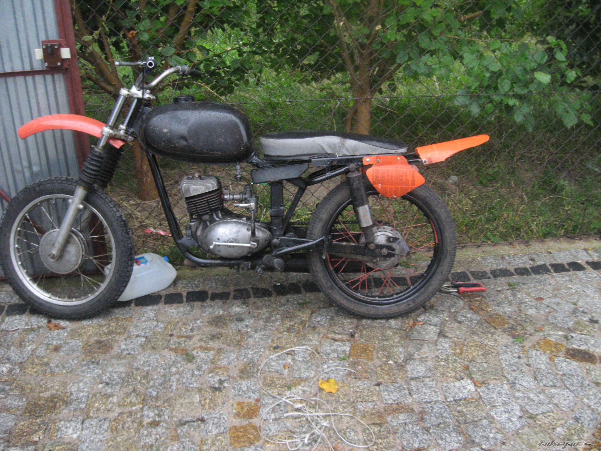 Bike Photo 1000576