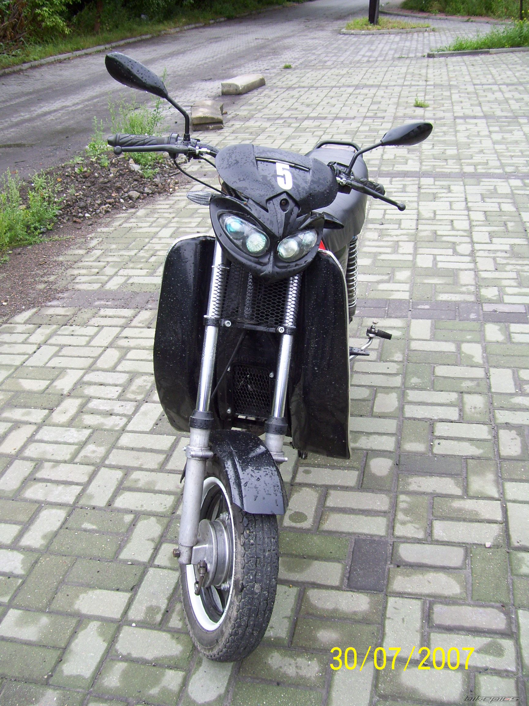 Bike Photo 1003074
