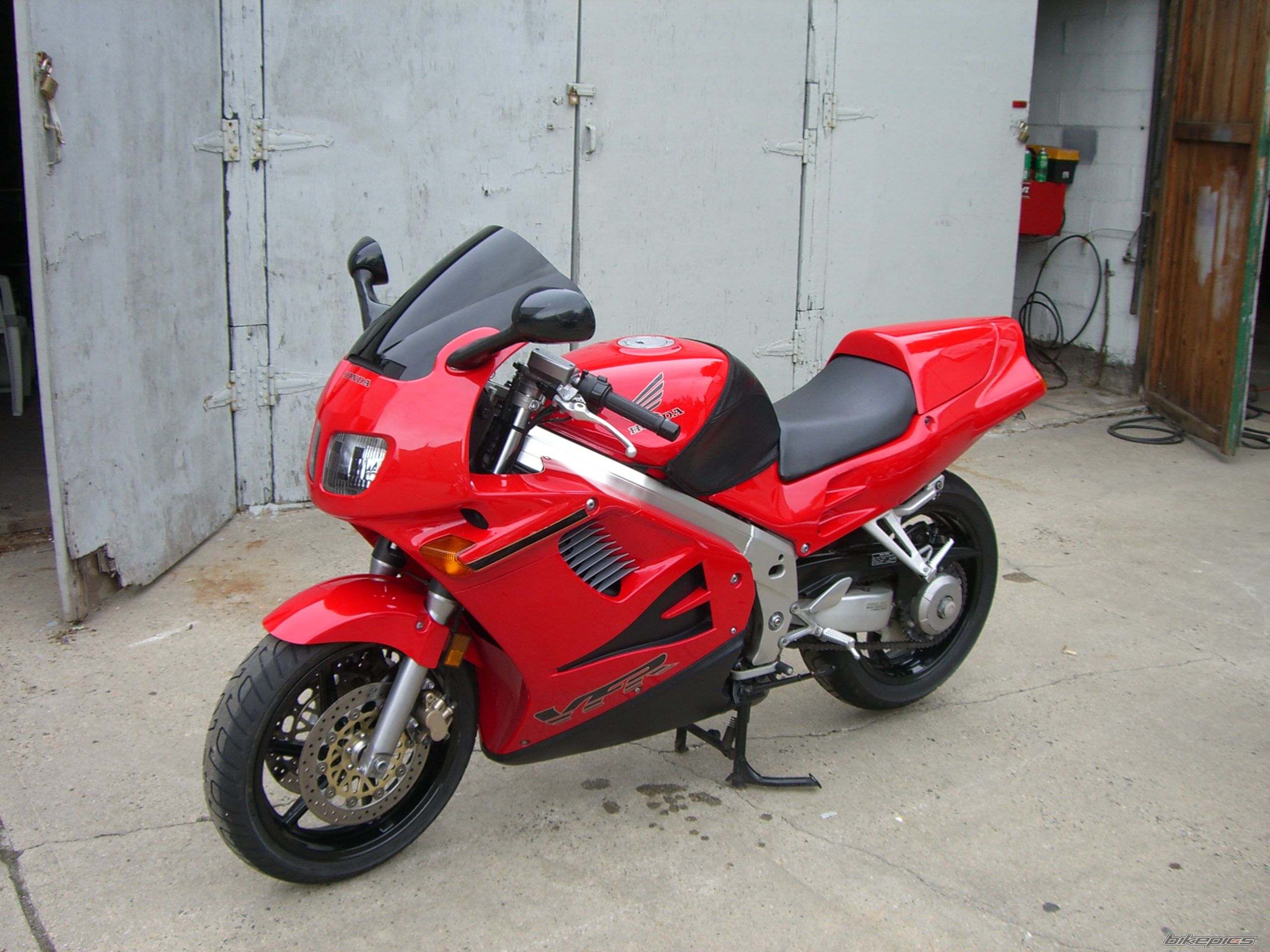 Photo 1003077
