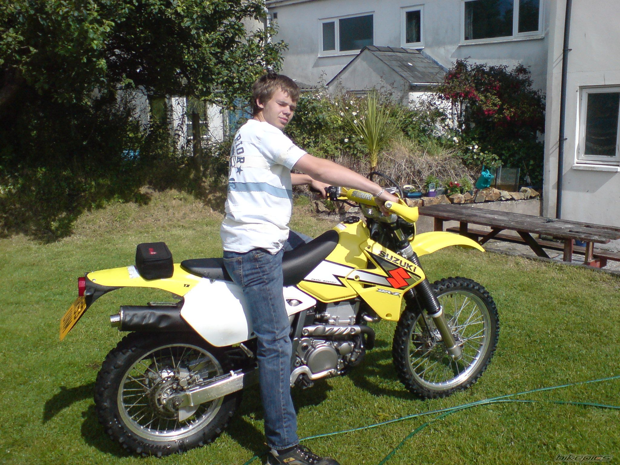 Photo 1008042