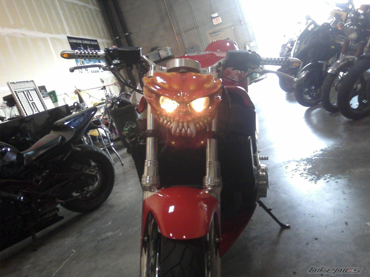 Photo 1008144