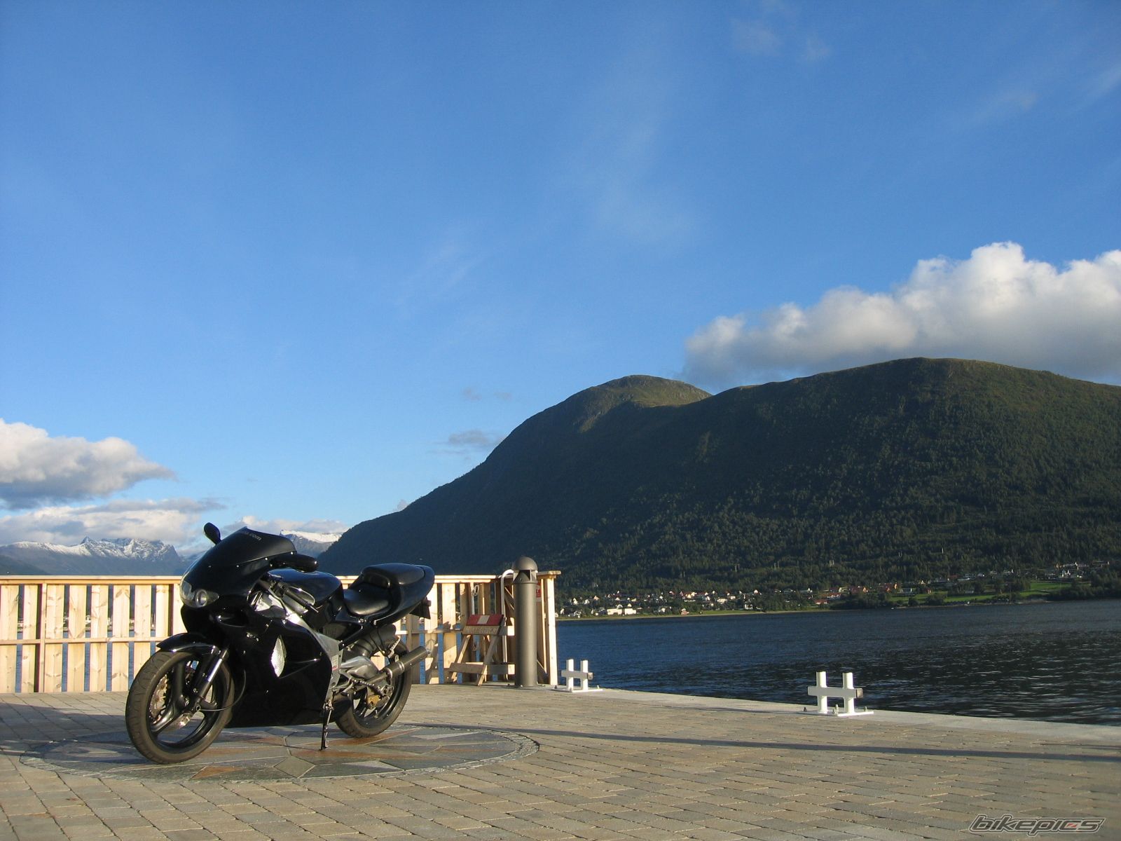 Bike Photo 1009200