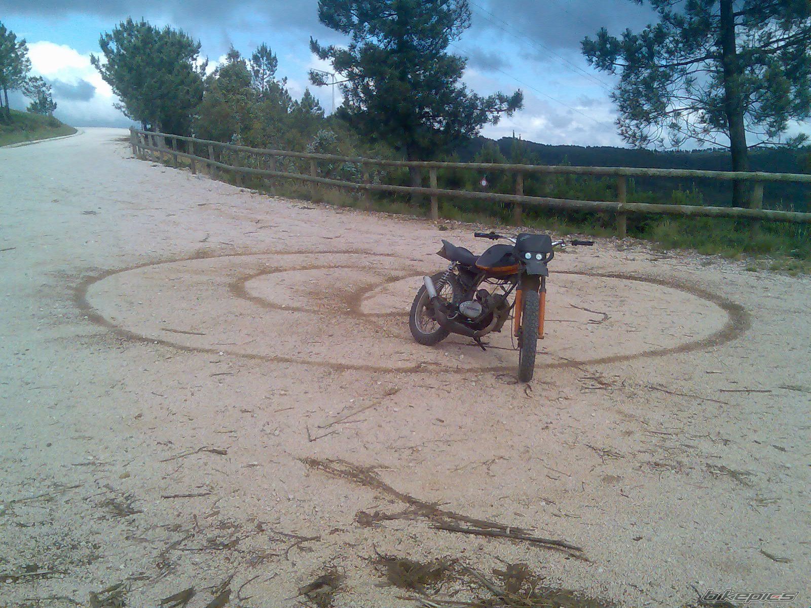 Bike Photo 1011980