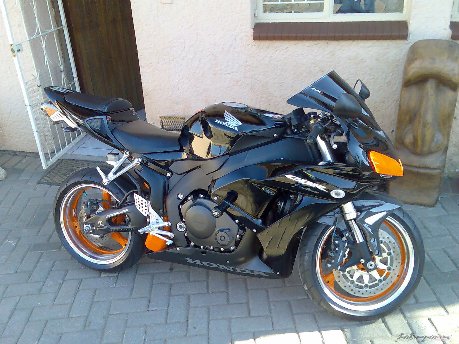 Bike Photo 1027378
