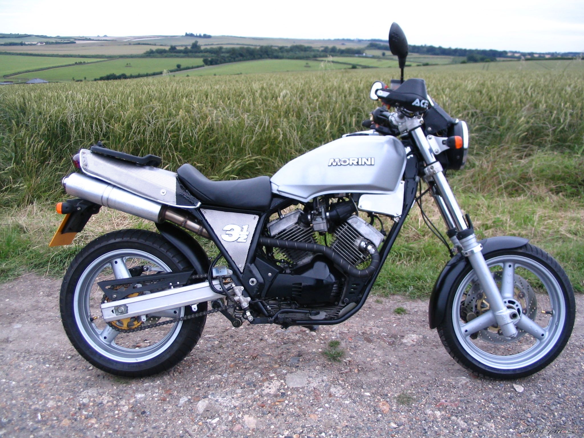 Bike Photo 1027854