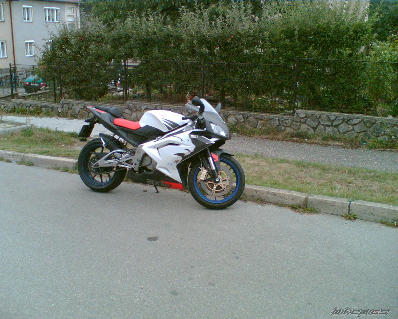 Photo 1030077