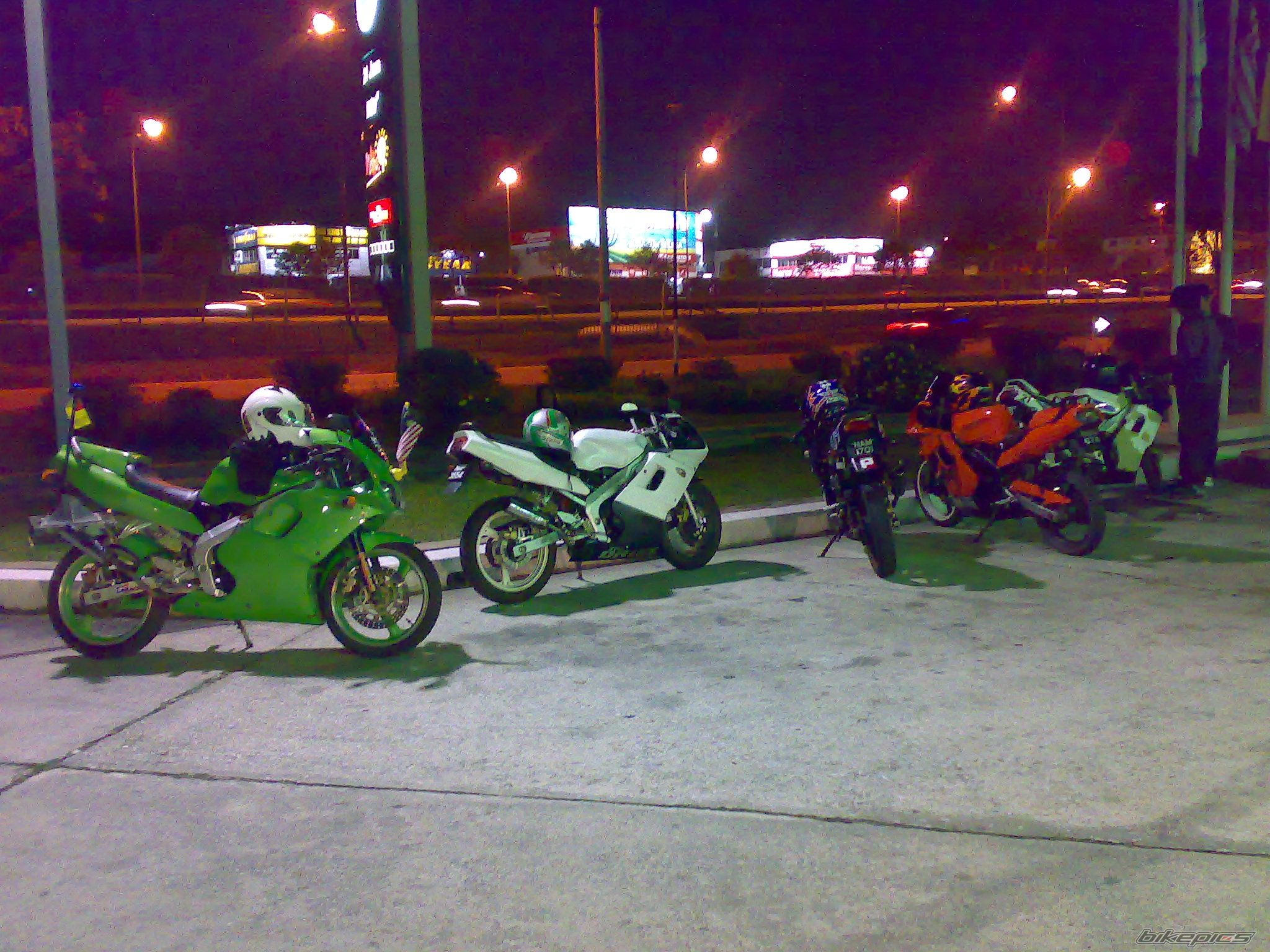 Photo 1034012
