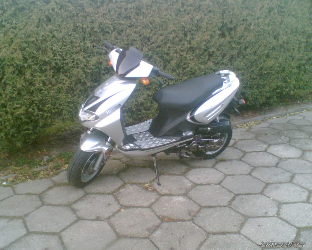 Photo 1037157