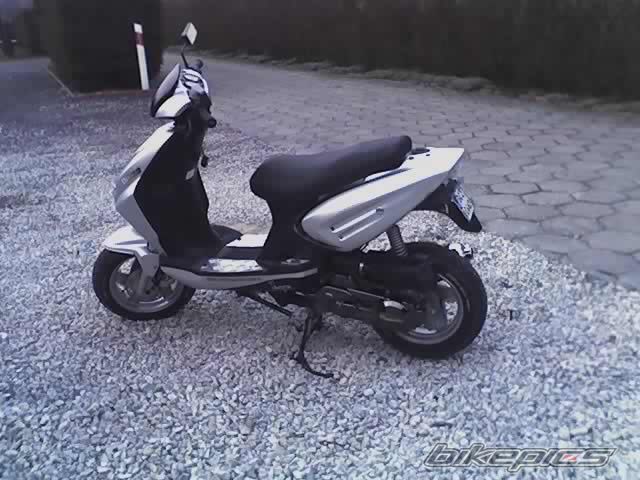 Photo 1037189