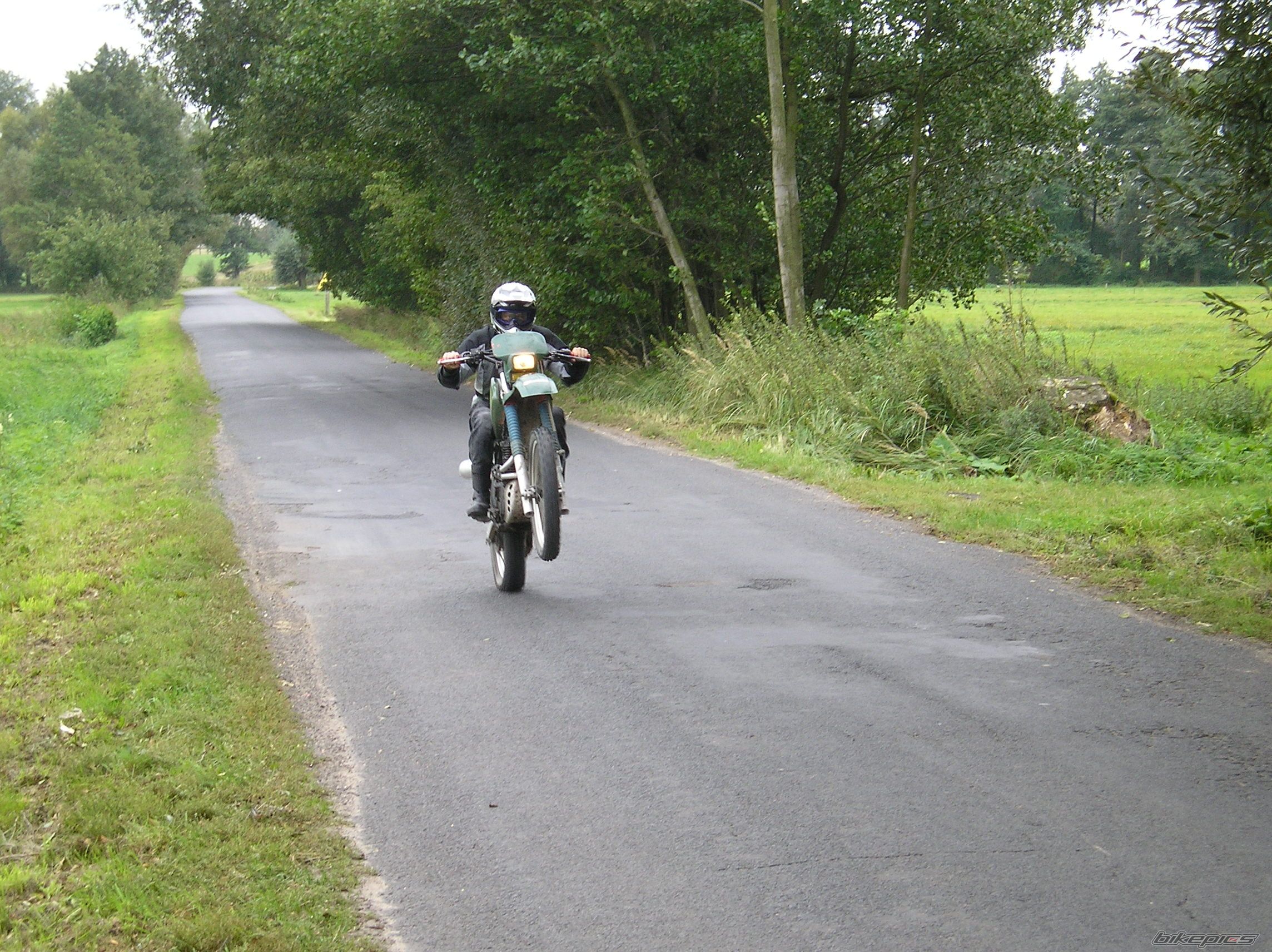Photo 1037205