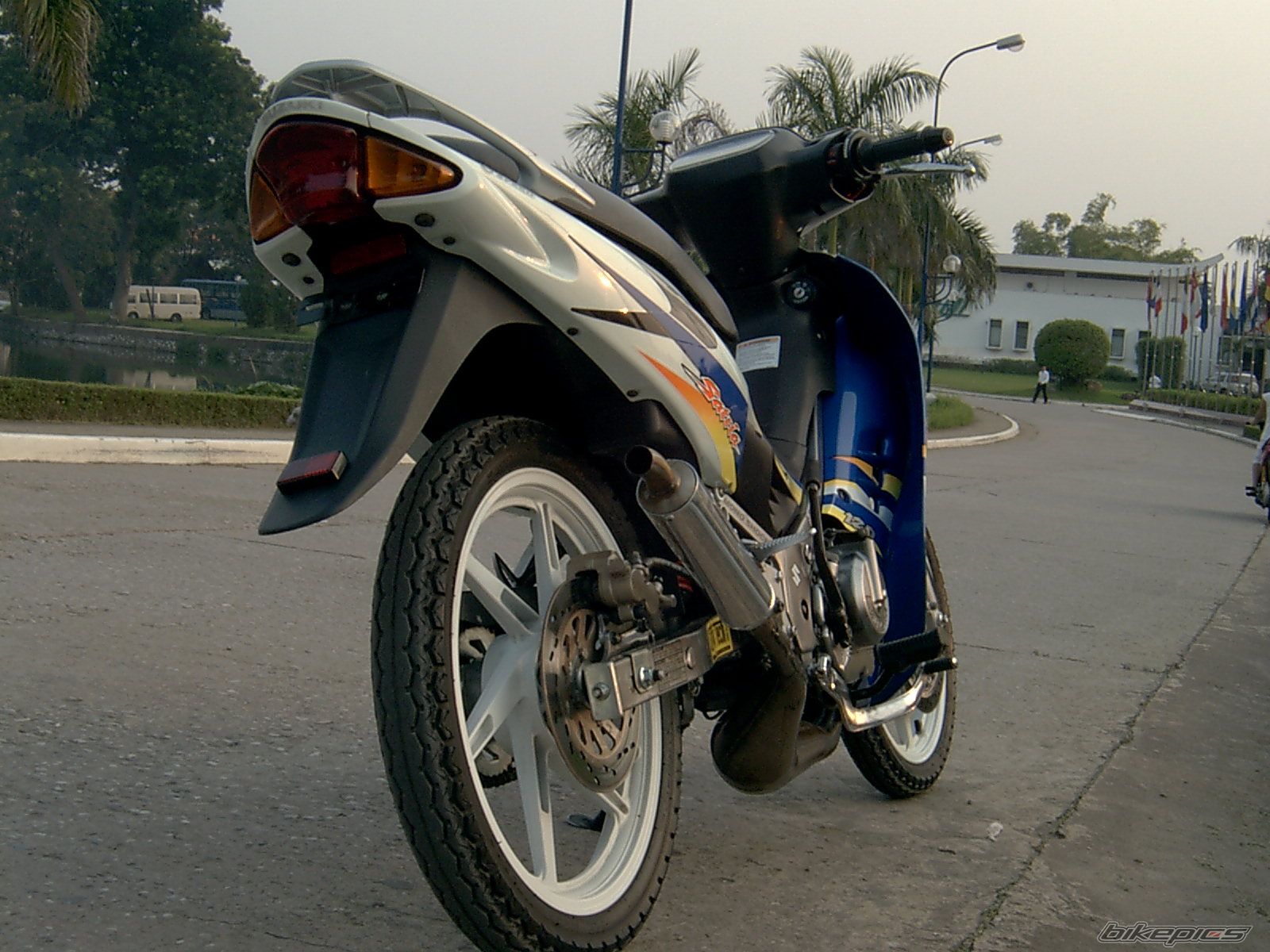 Bike Photo 1037904