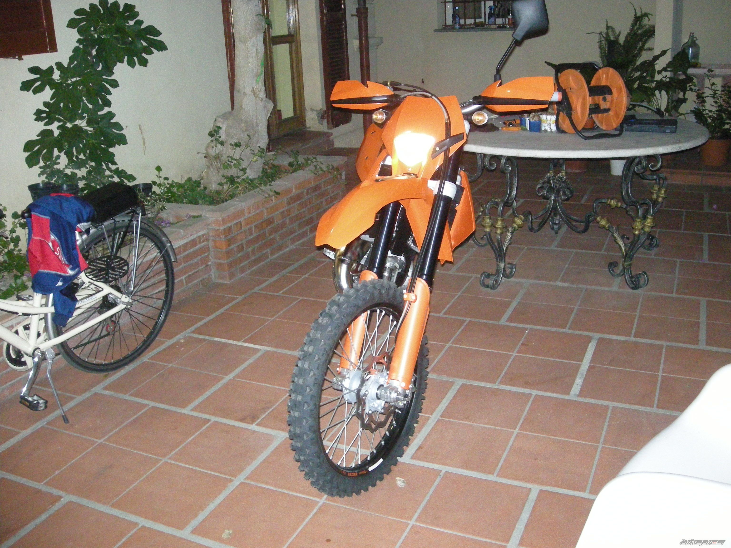 Photo 1042164