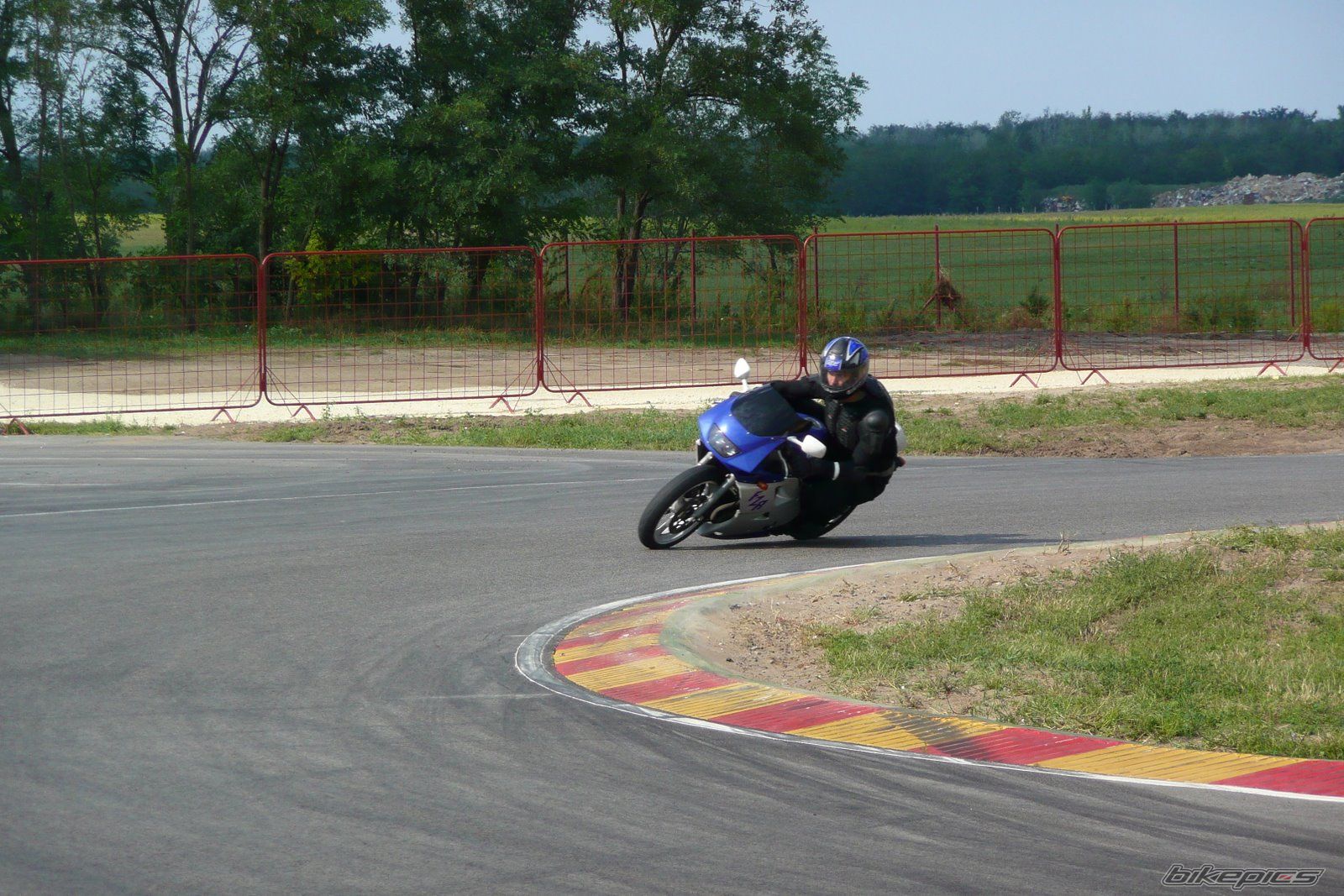 Bike Photo 1042504