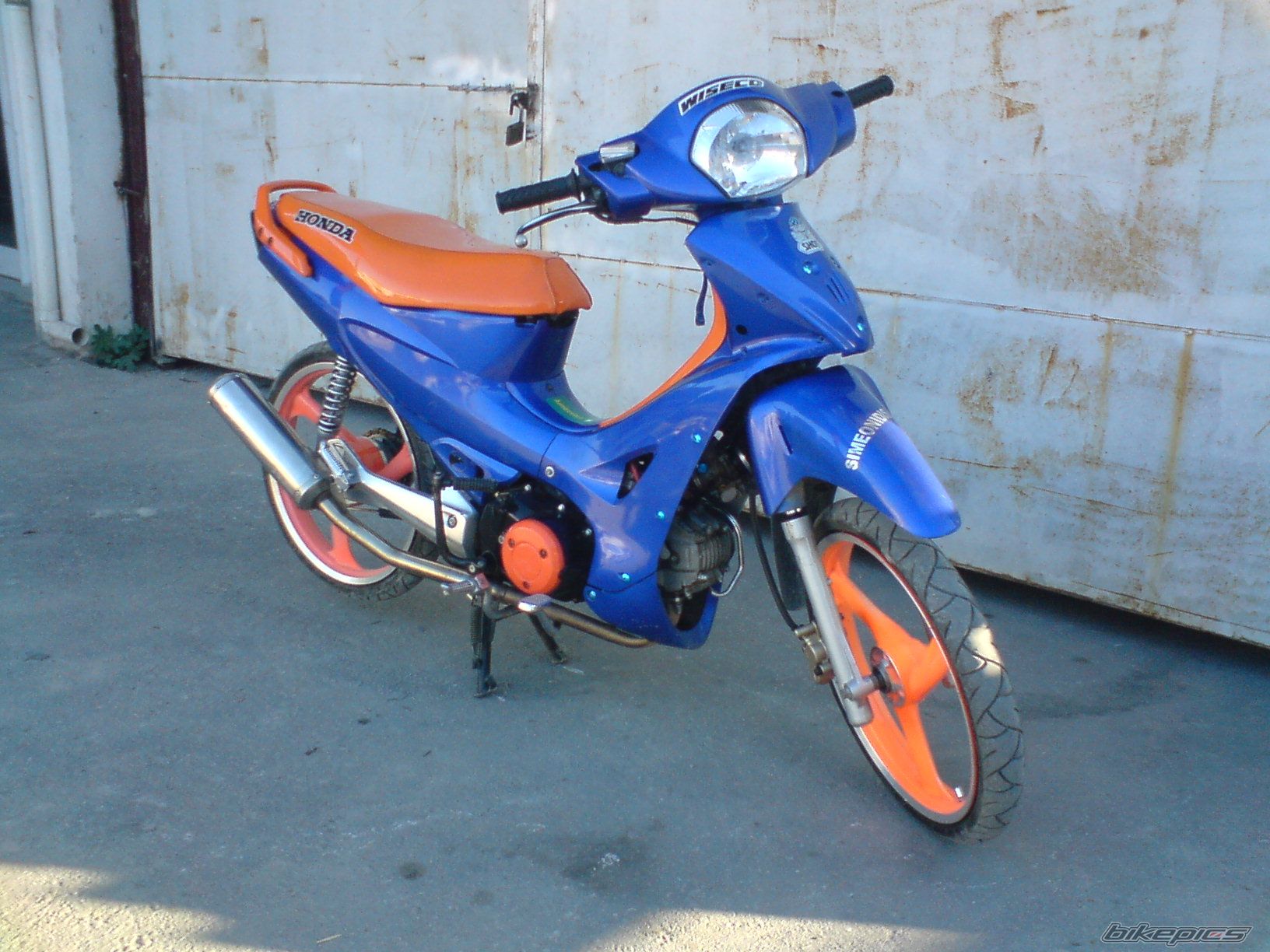 Photo 1043125