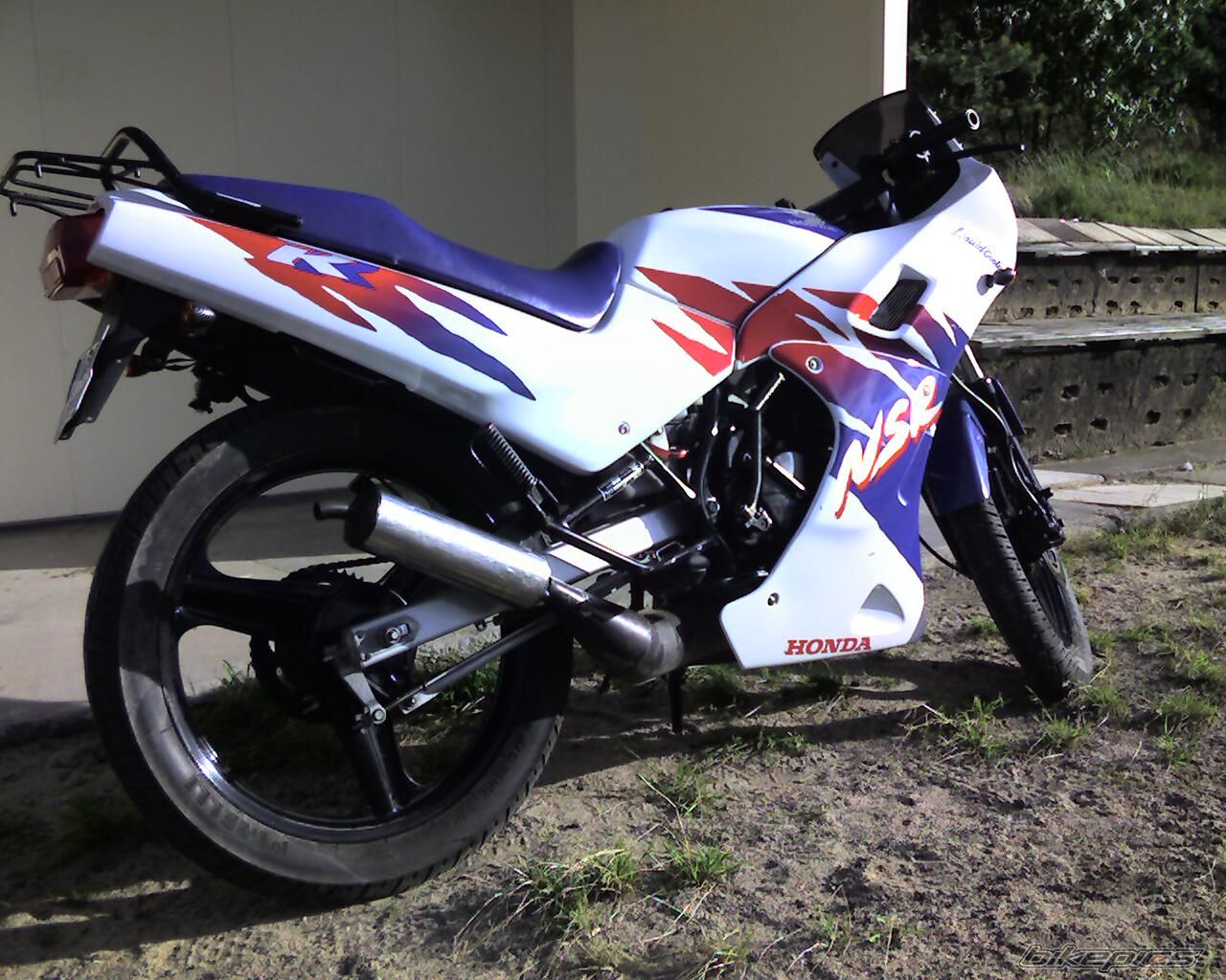 Photo 1043404