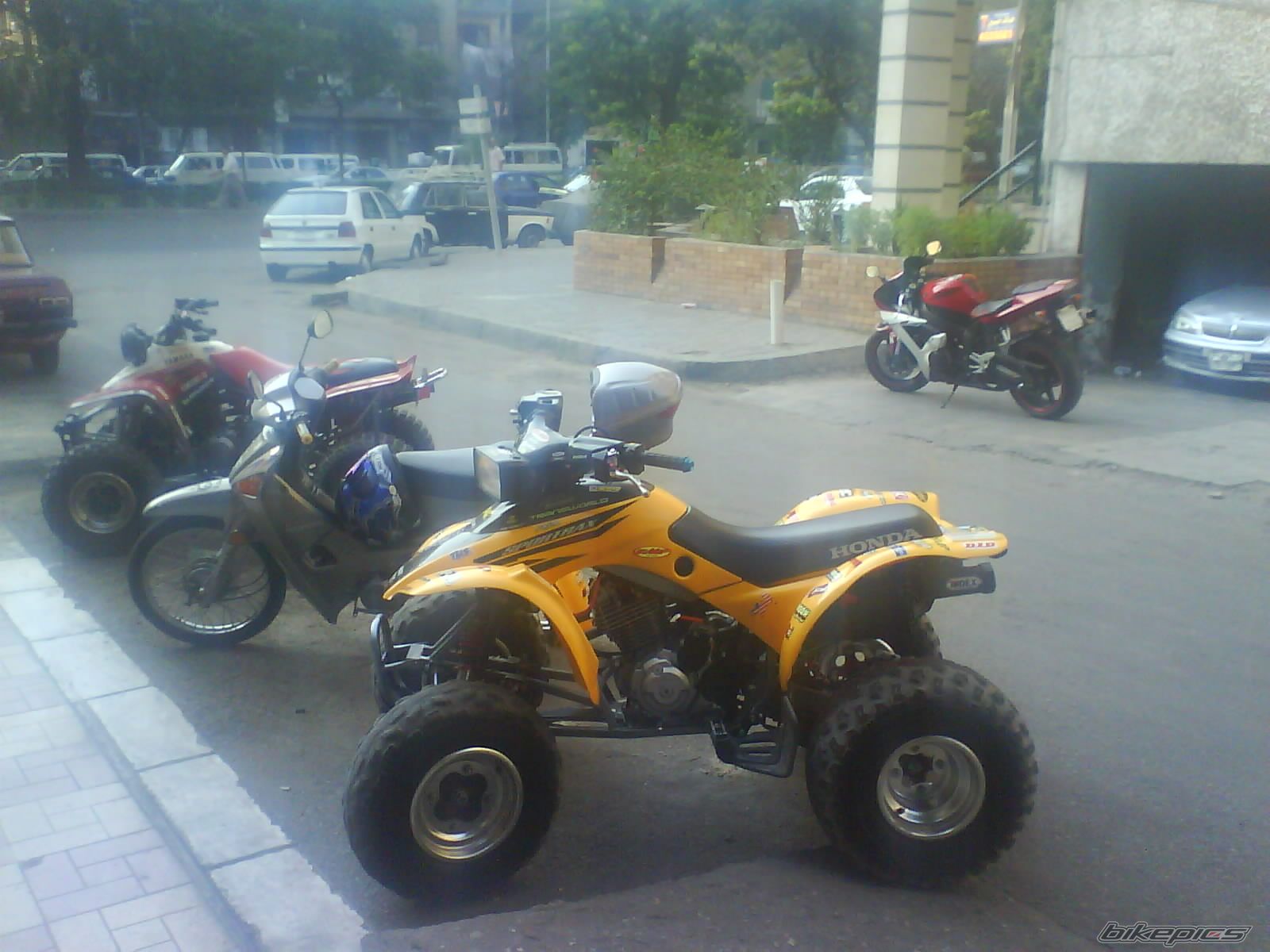 Photo 1043605