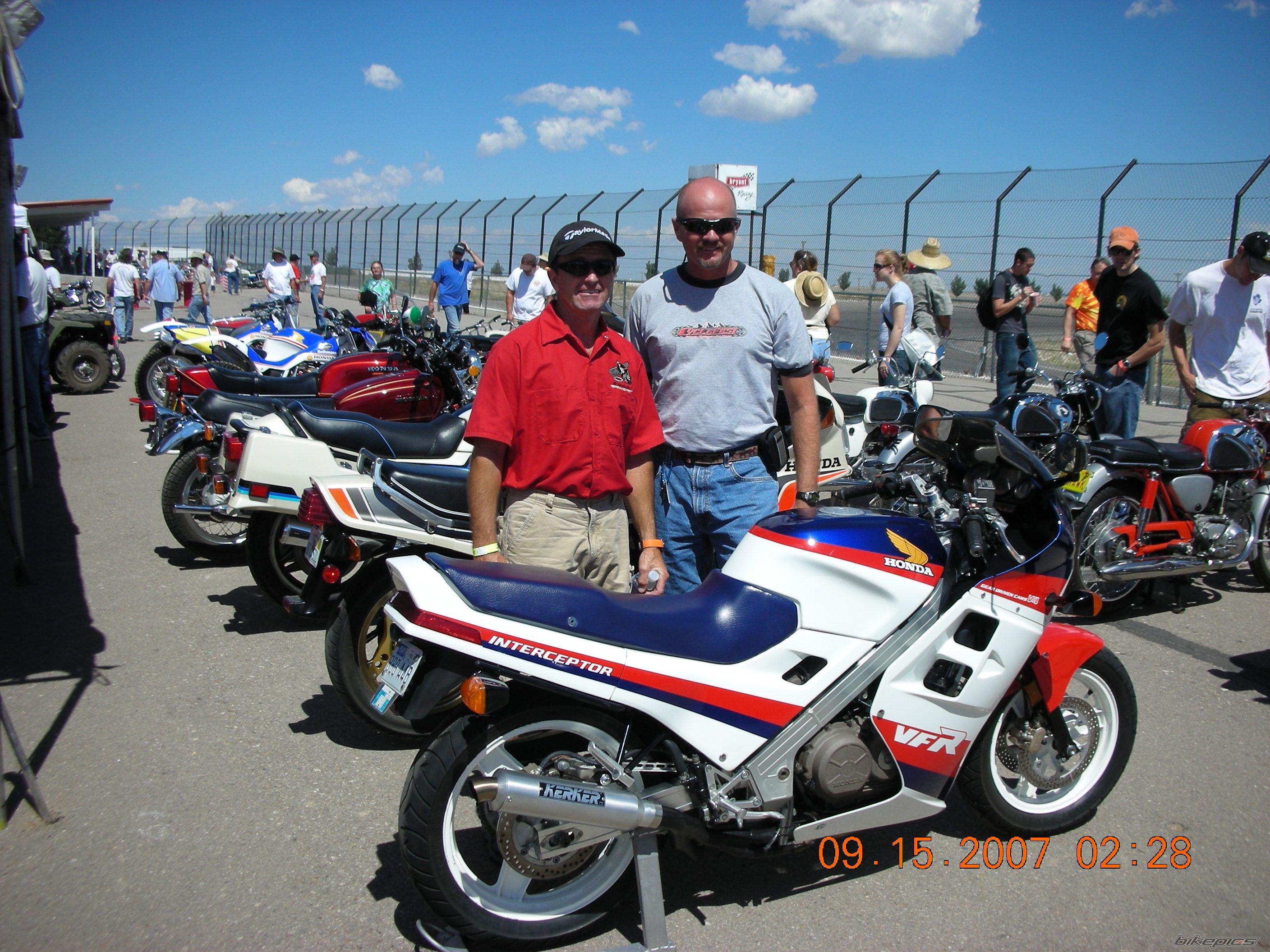 Photo 1043842