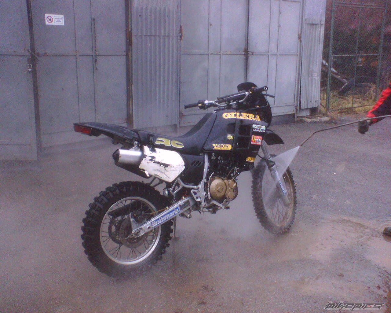 Photo 1044043