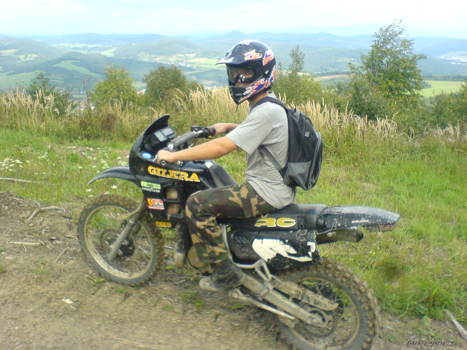Photo 1044047