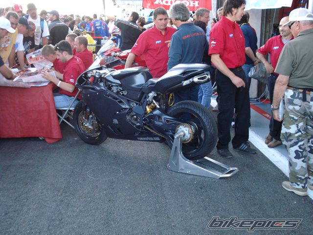 Photo 1044208