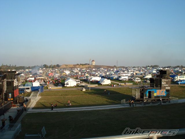 Photo 1044210