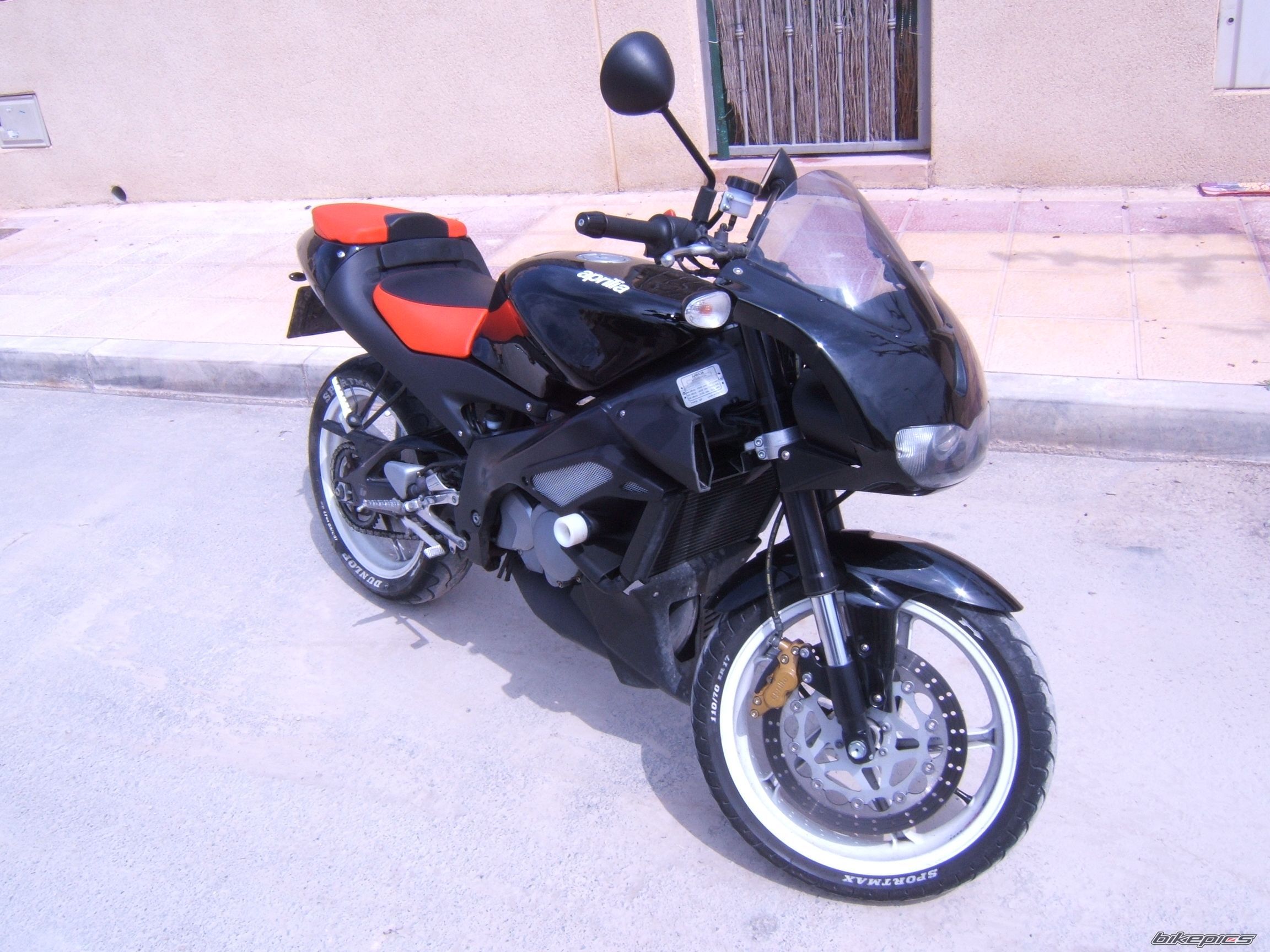 Photo 1044861
