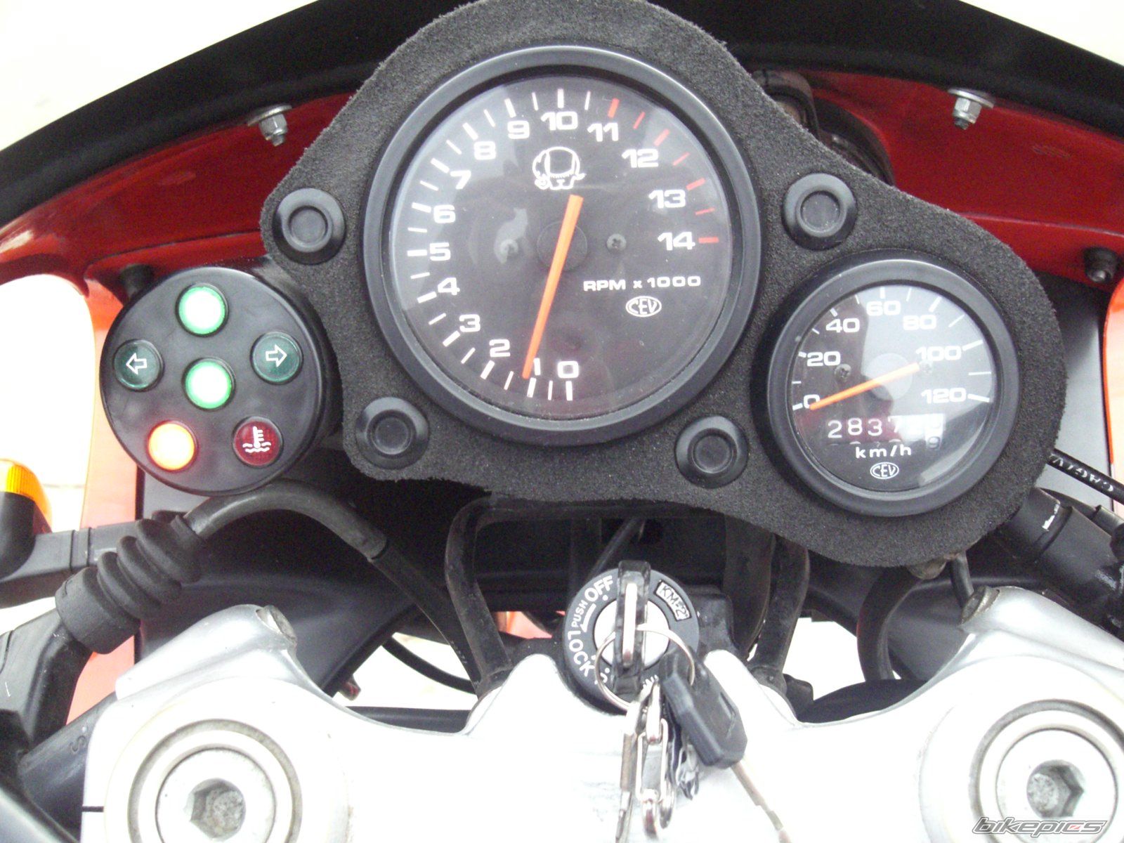 Photo 1045147