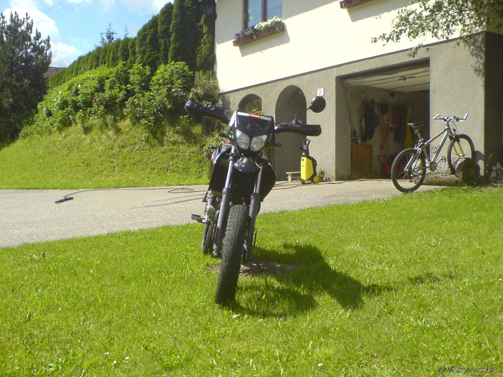 Photo 1045314