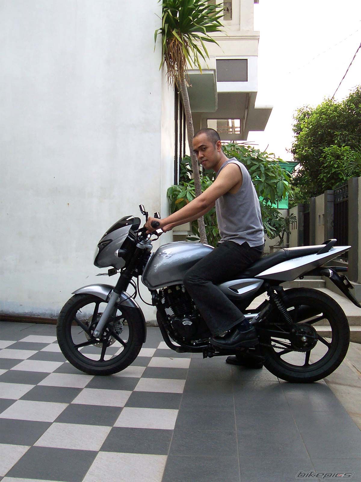 Bike Photo 1045975