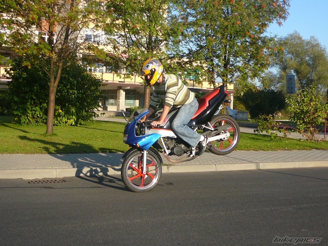 Photo 1046143