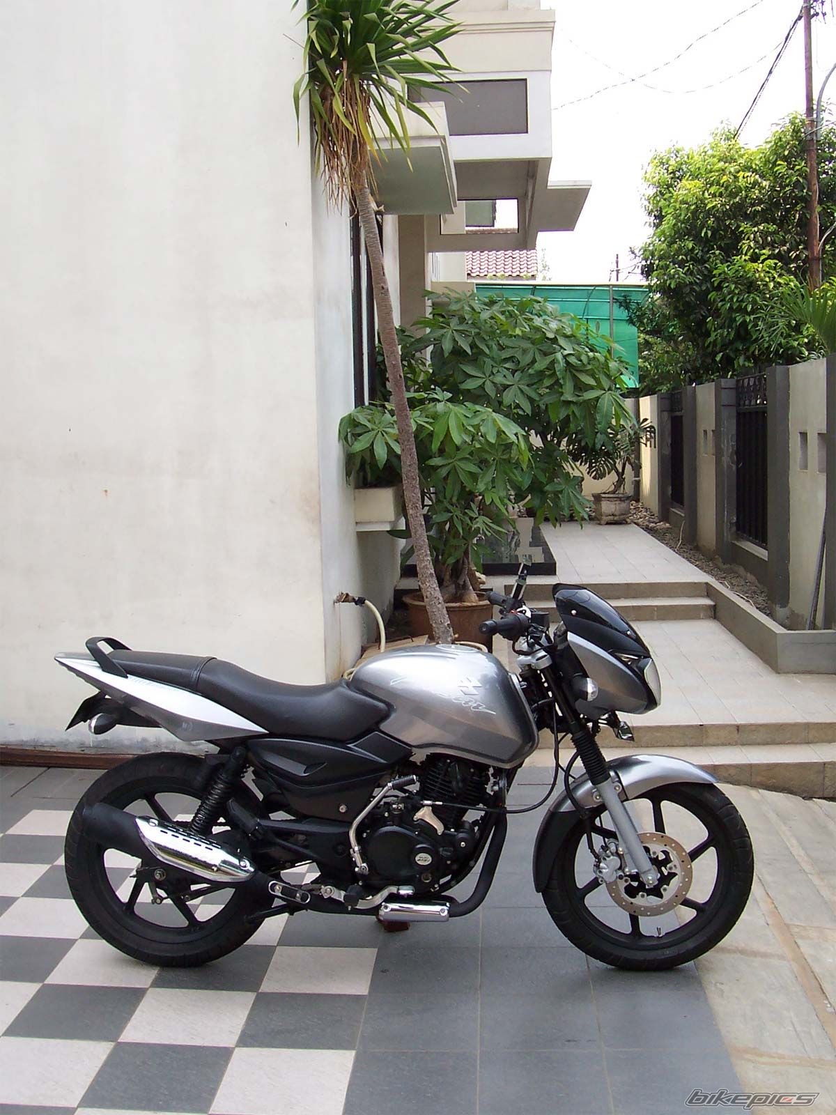 Bike Photo 1046196