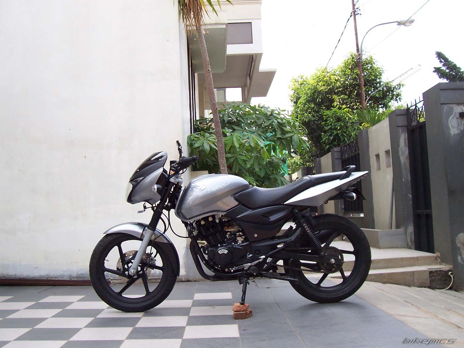 Bike Photo 1046201