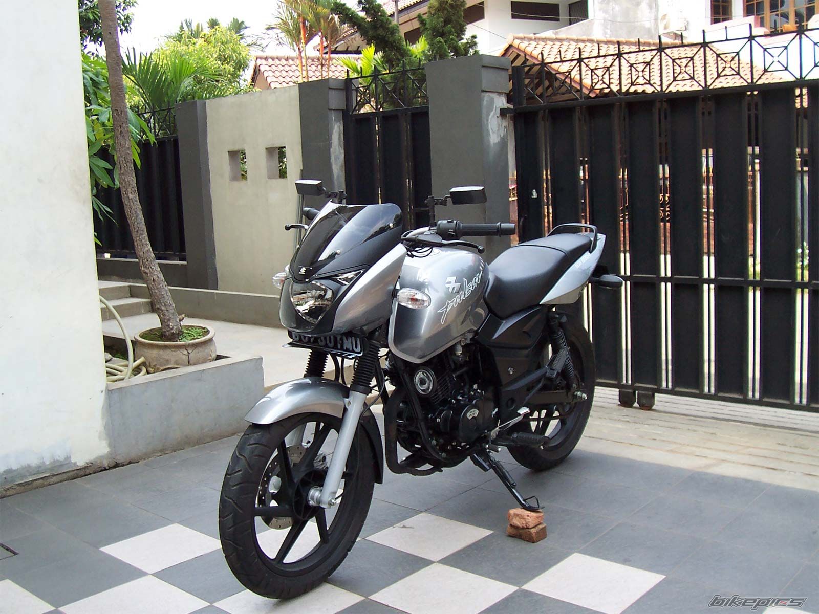 Bike Photo 1046205