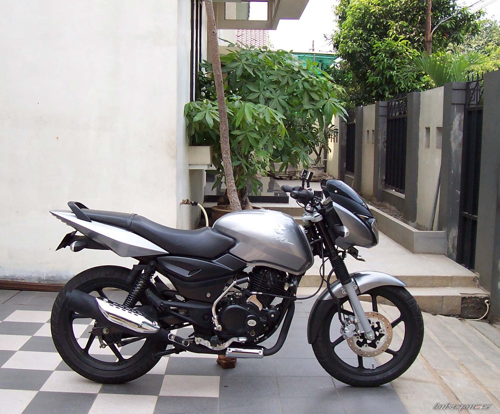 Bike Photo 1046218