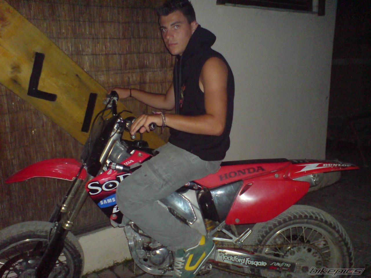 Photo 1046944