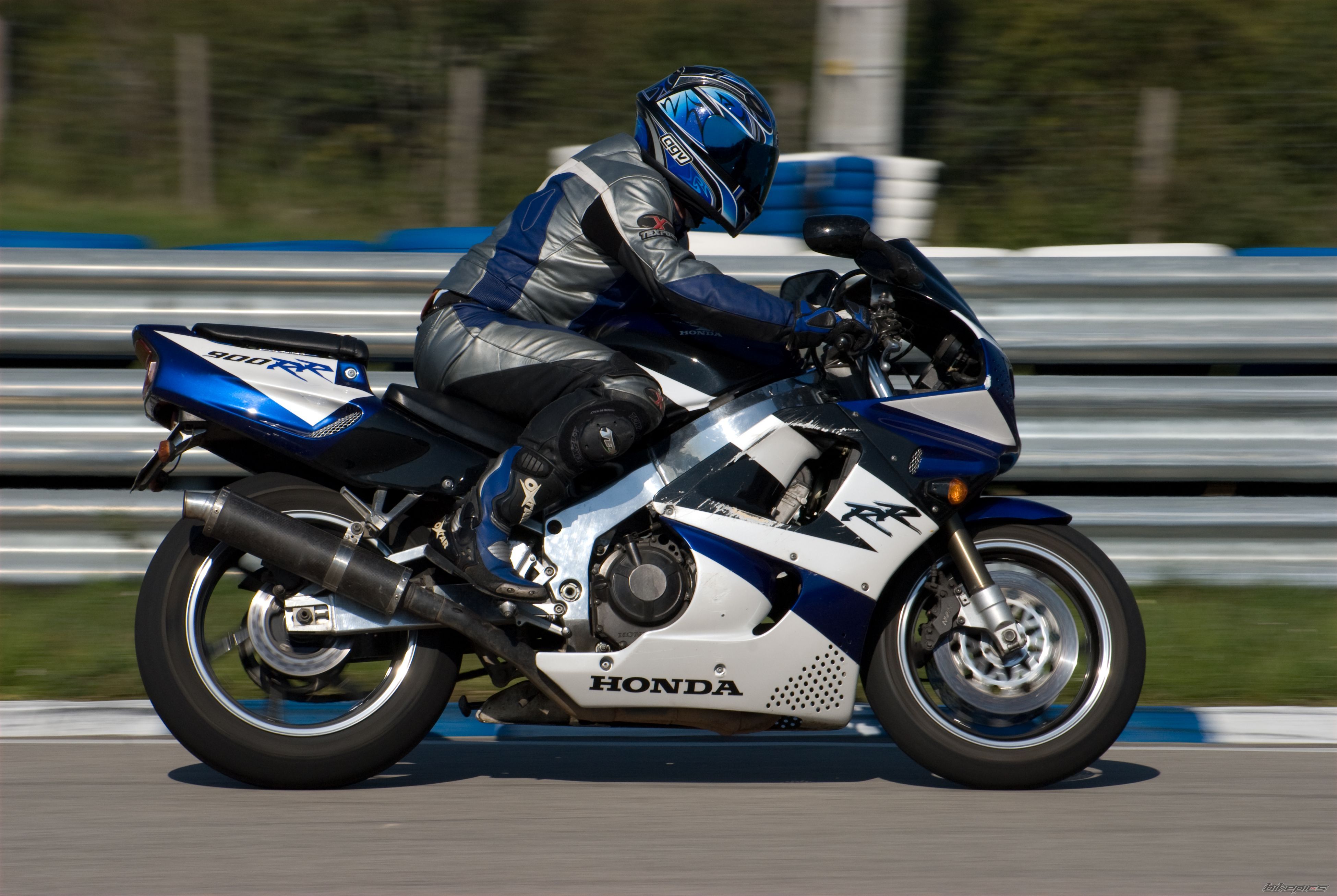 Bike Photo 1047075