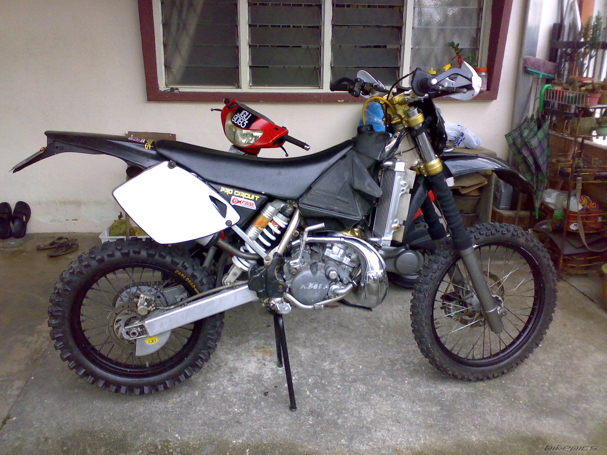 Photo 1047098