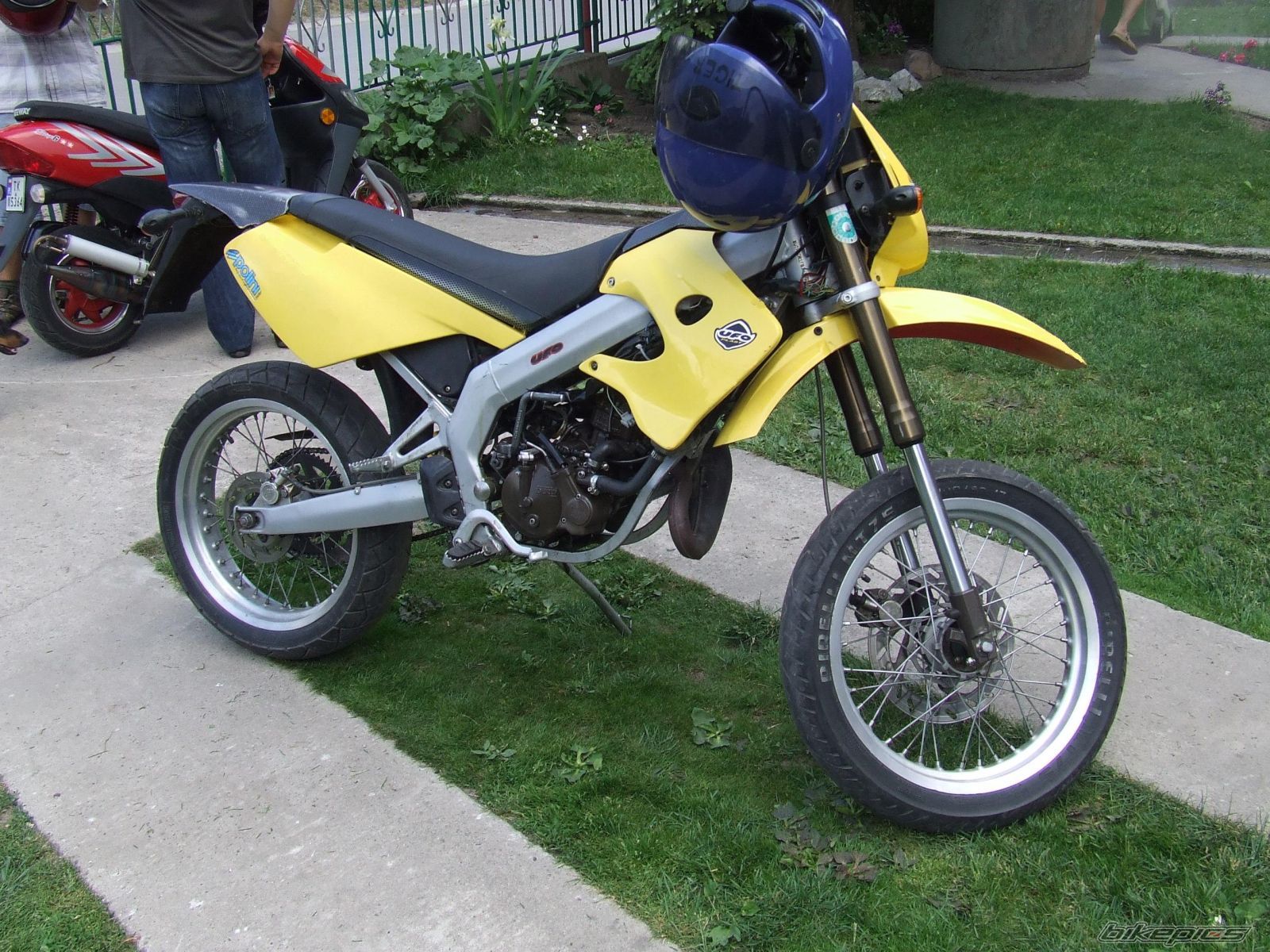Bike Photo 1047611
