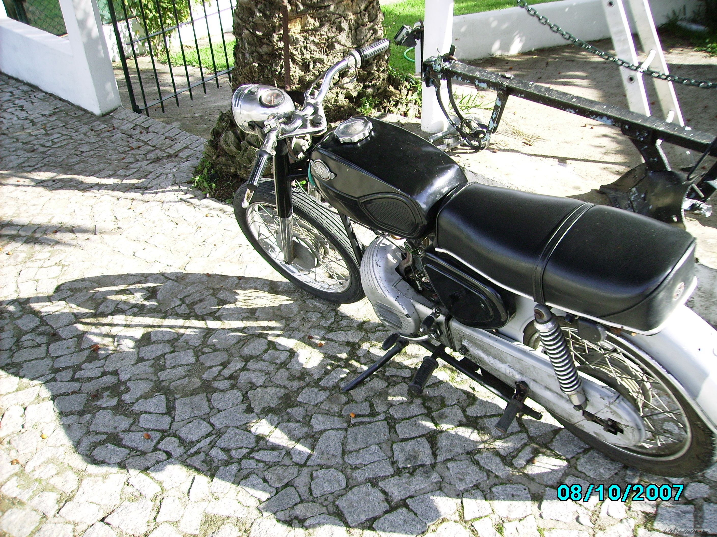Photo 1049345