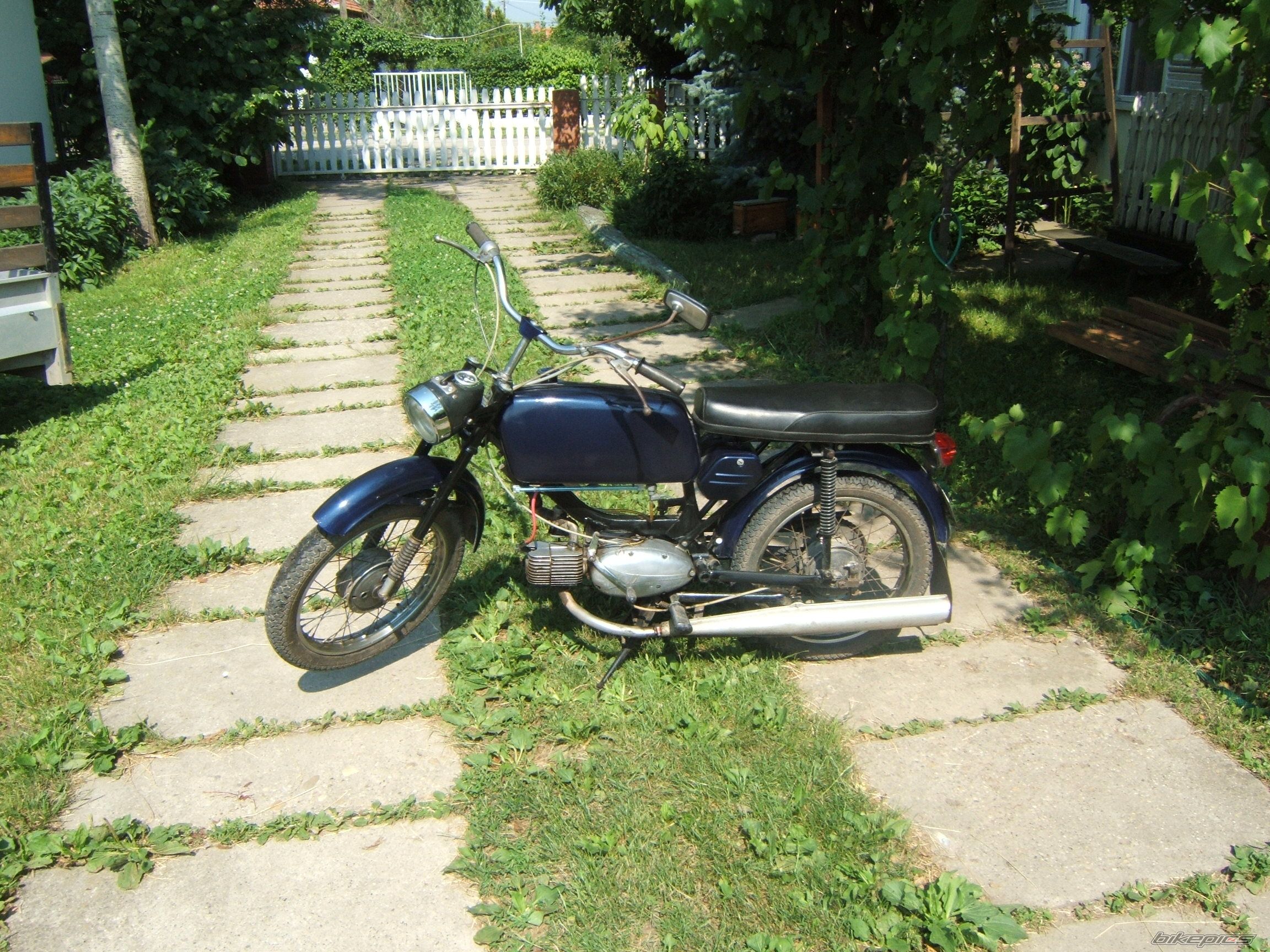Photo 1049607