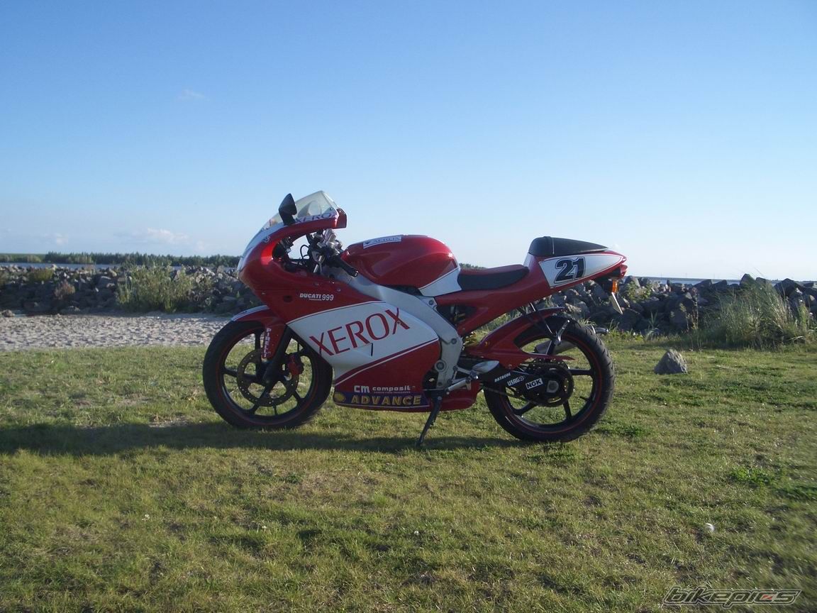 Photo 1049735