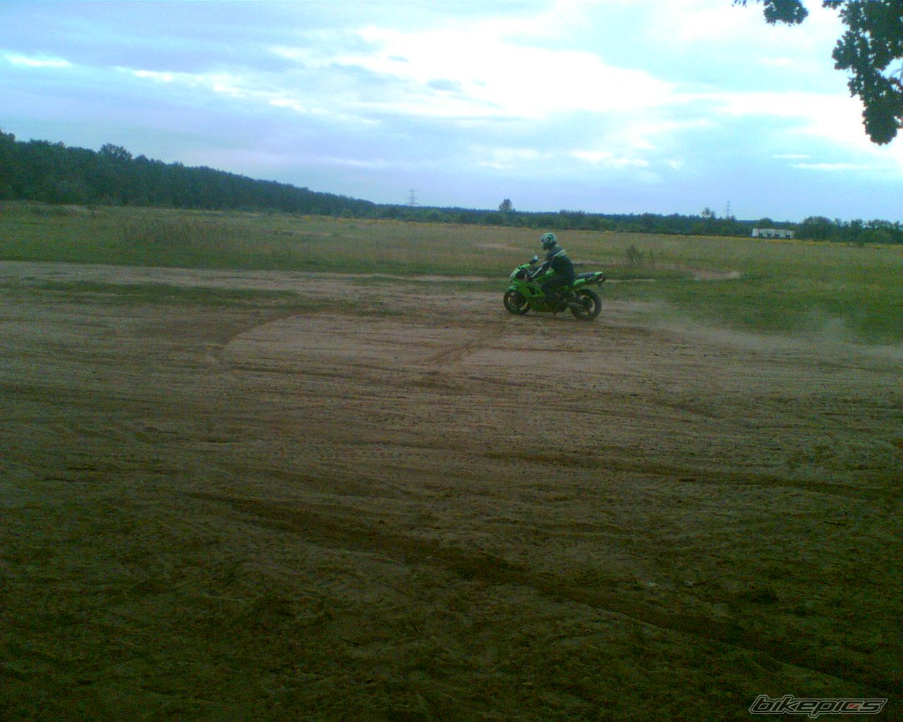 Bike Photo 1049805