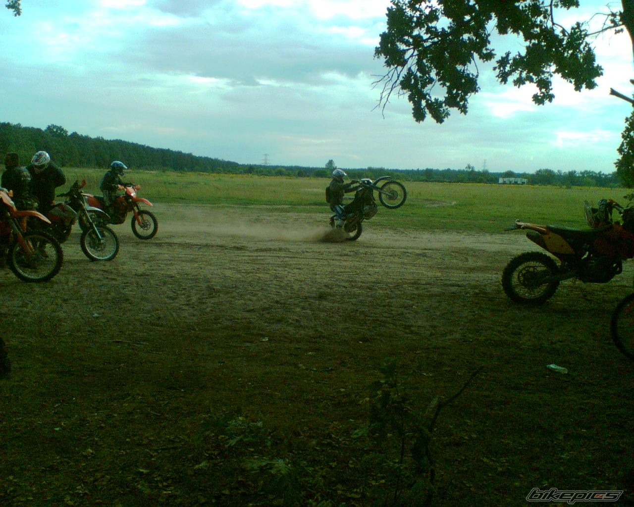 Bike Photo 1049811