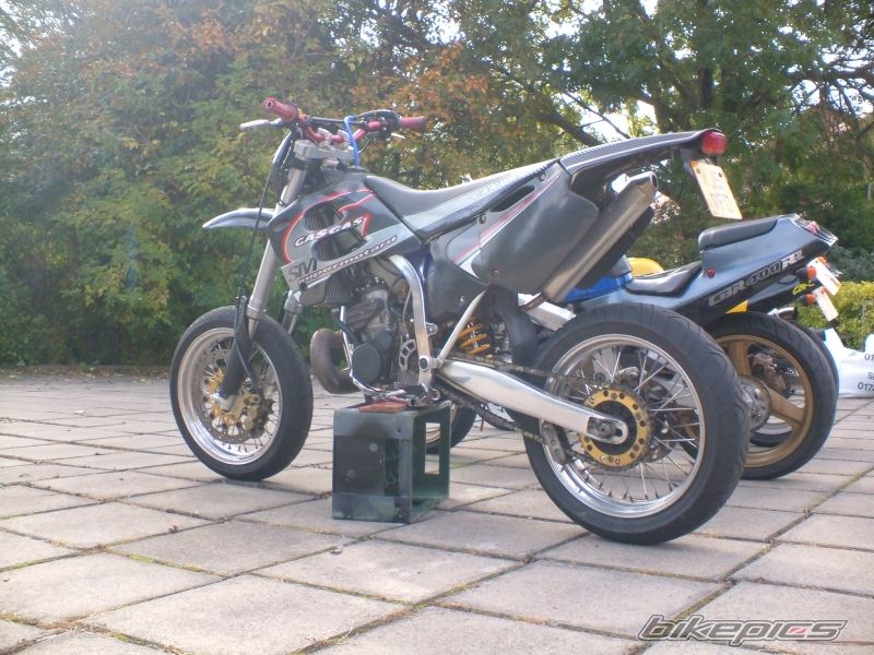 Bike Photo 1049915