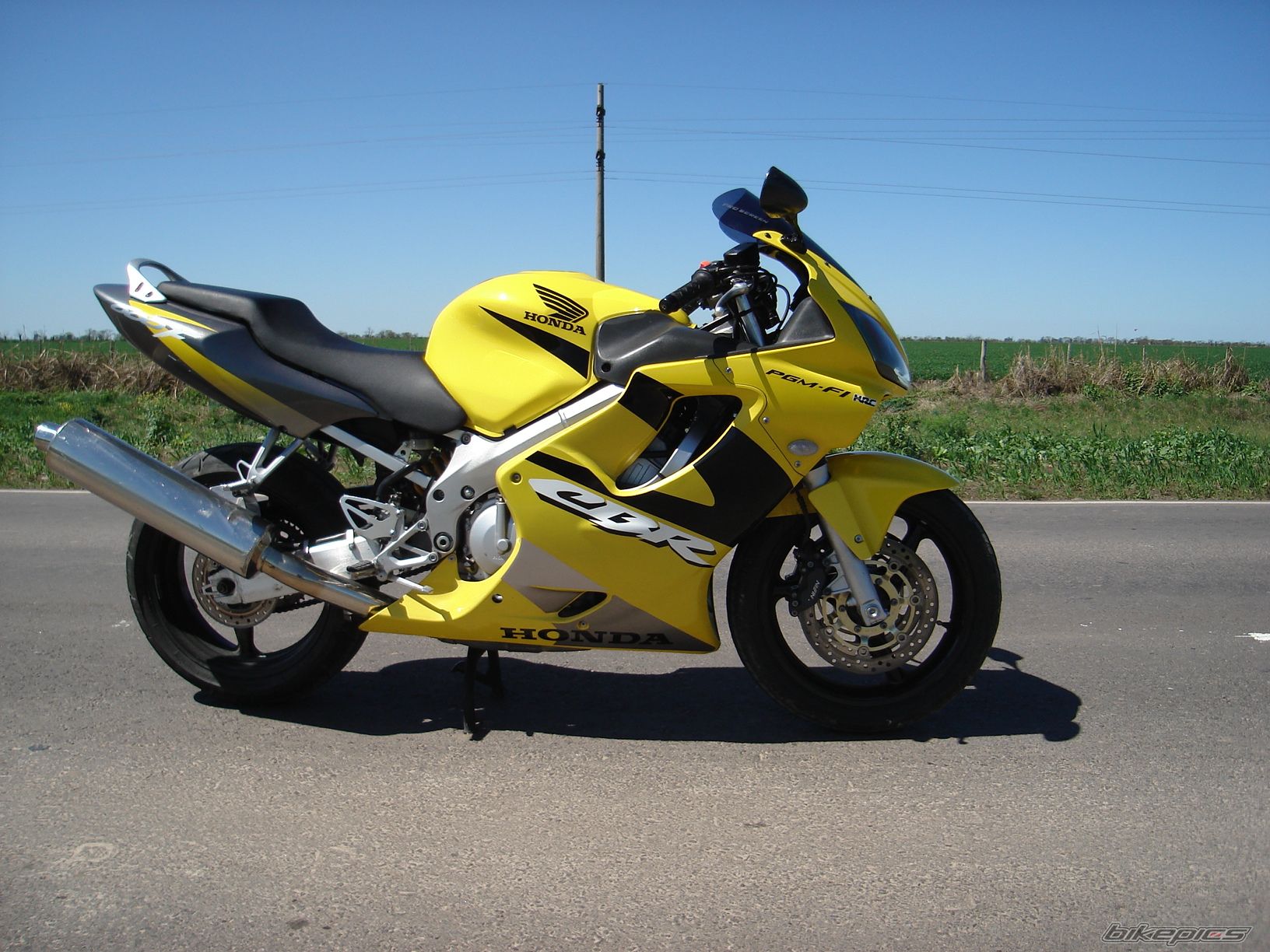 Bike Photo 1050025
