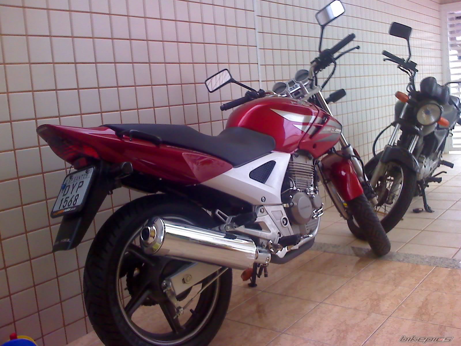 Photo 1050876