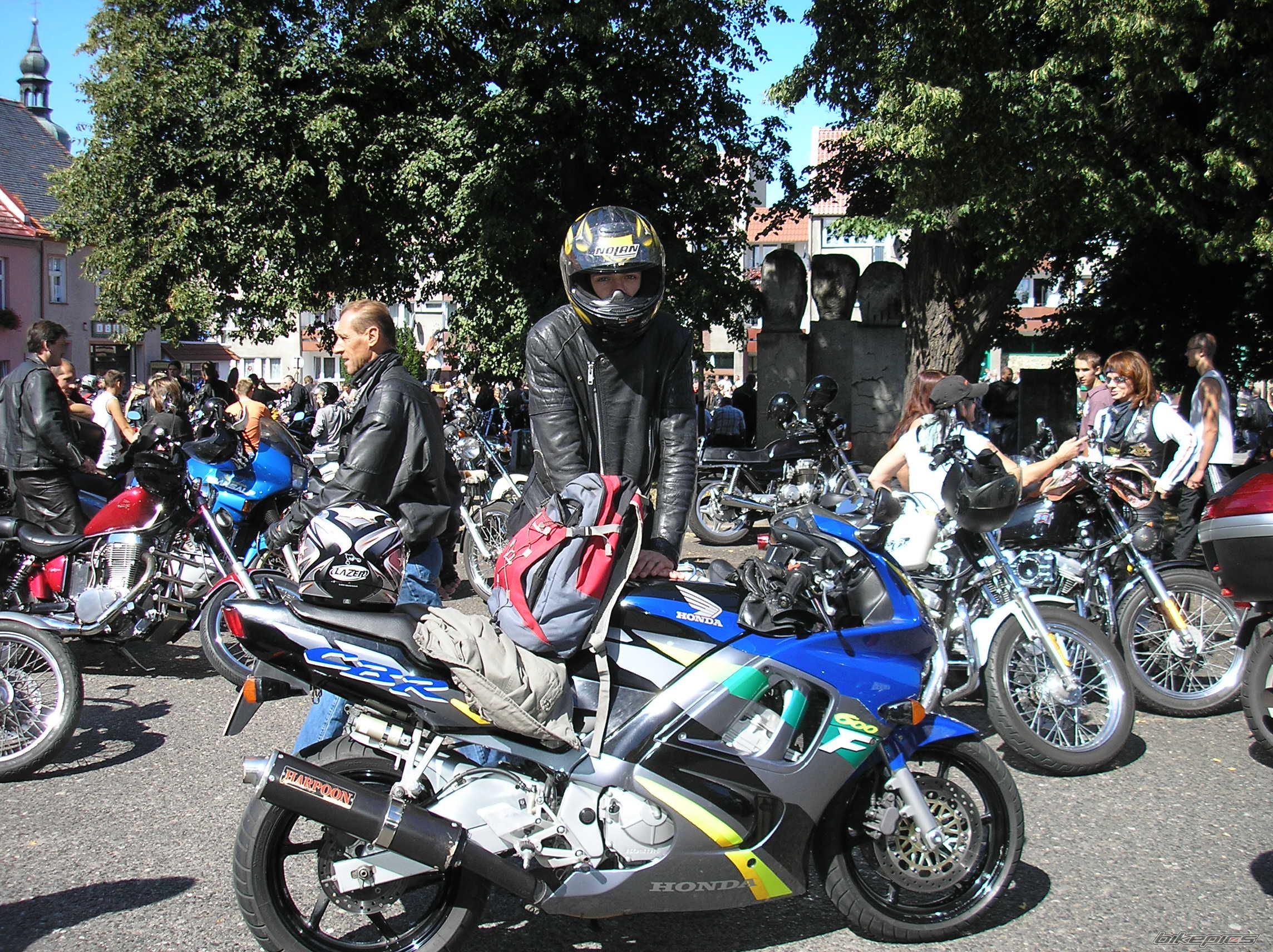 Photo 1051443