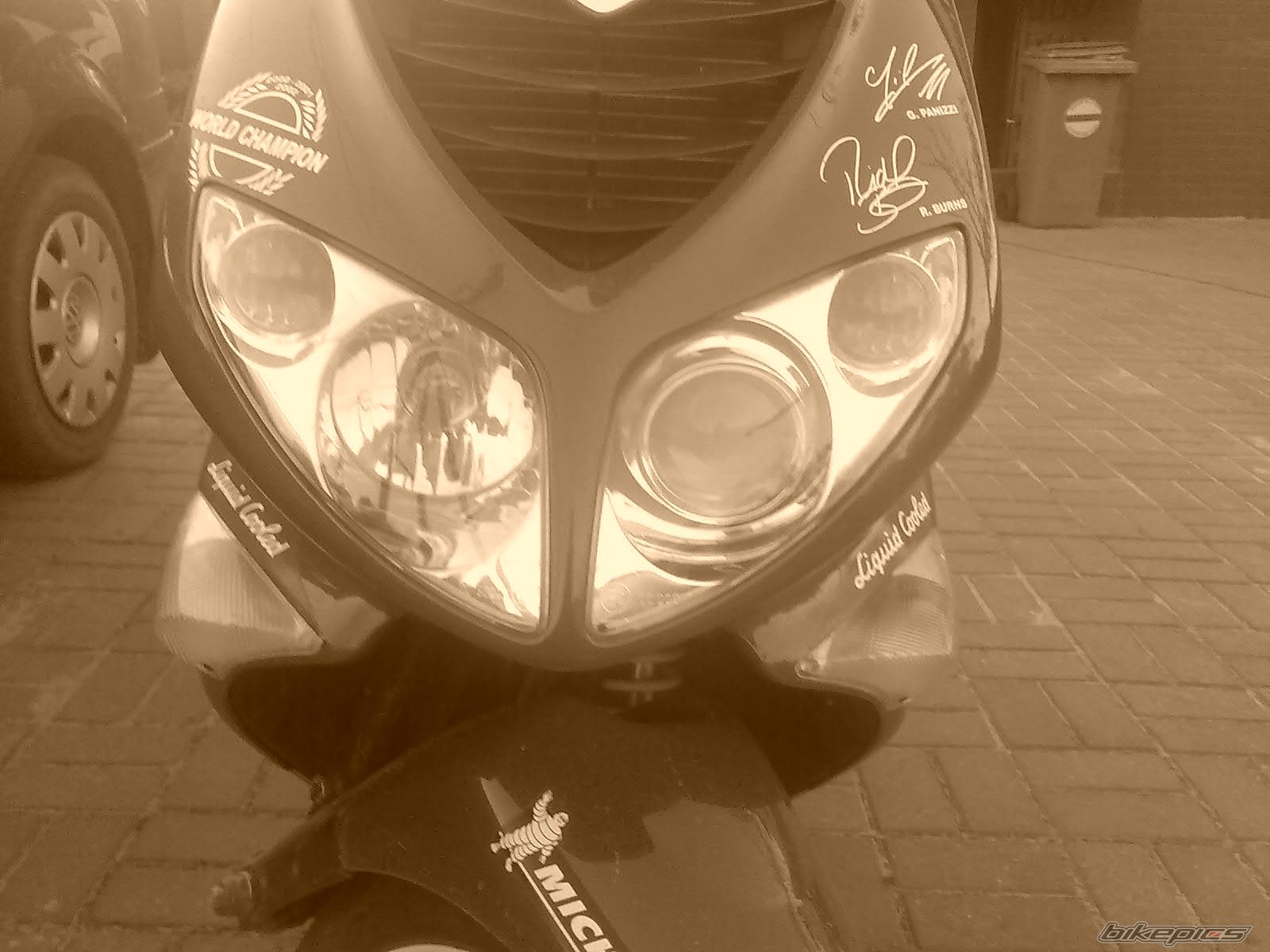 Photo 1051911